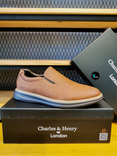 Cargar imagen en el visor de la galería, Charles &amp; Henry London
