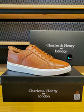 Cargar imagen en el visor de la galería, Charles &amp; Henry London
