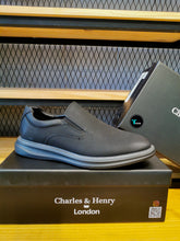Cargar imagen en el visor de la galería, Charles &amp; Henry London
