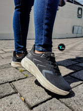 Cargar imagen en el visor de la galería, Guk negro
