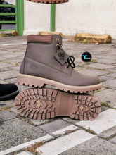 Cargar imagen en el visor de la galería, Botas Ecko streak cafe
