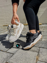 Cargar imagen en el visor de la galería, Airwalk Negro
