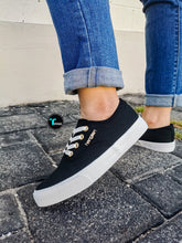 Cargar imagen en el visor de la galería, Hangten negros y blancos
