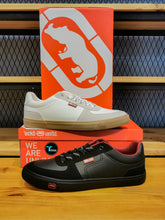 Cargar imagen en el visor de la galería, Zapatilla Ecko negro y beige
