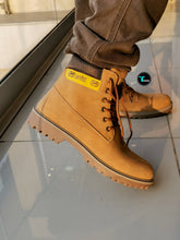 Cargar imagen en el visor de la galería, Bota Ecko camel
