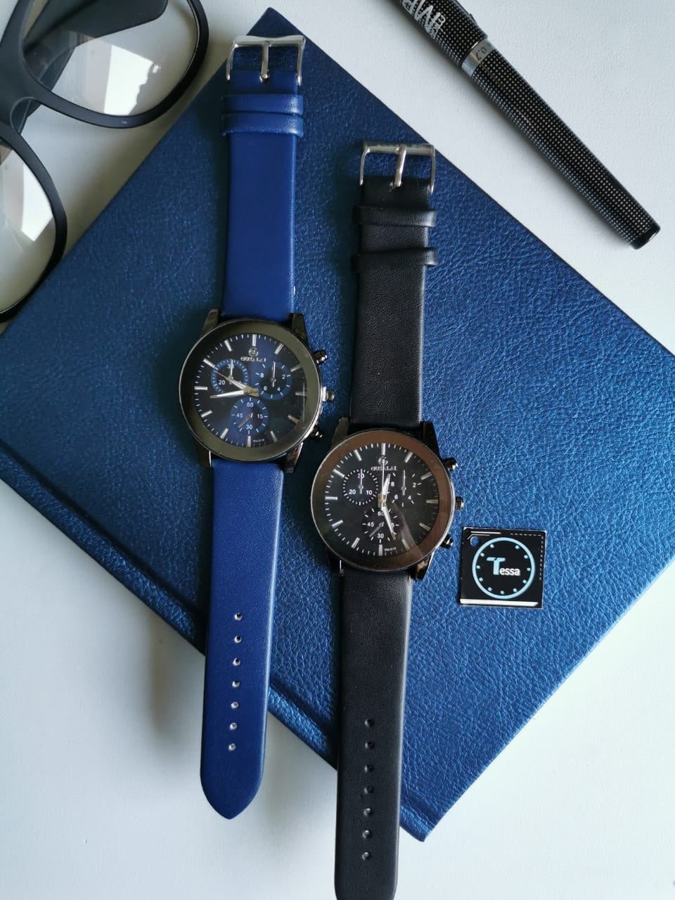 Reloj Azul y Negro