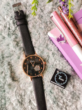 Cargar imagen en el visor de la galería, Reloj Rosa
